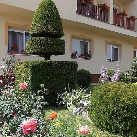 Judit Vendeghaz Guest house 3*